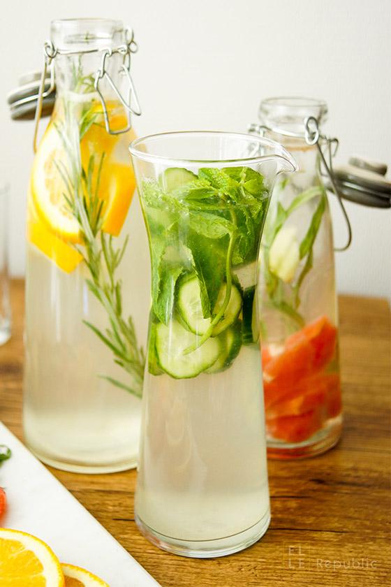 Rezeptbild: Wasser mit Geschmack selbst gemacht