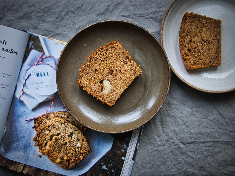 Rezeptbild: Bananenbrot mit Speck, Dunkelbier und Erdnussmus
