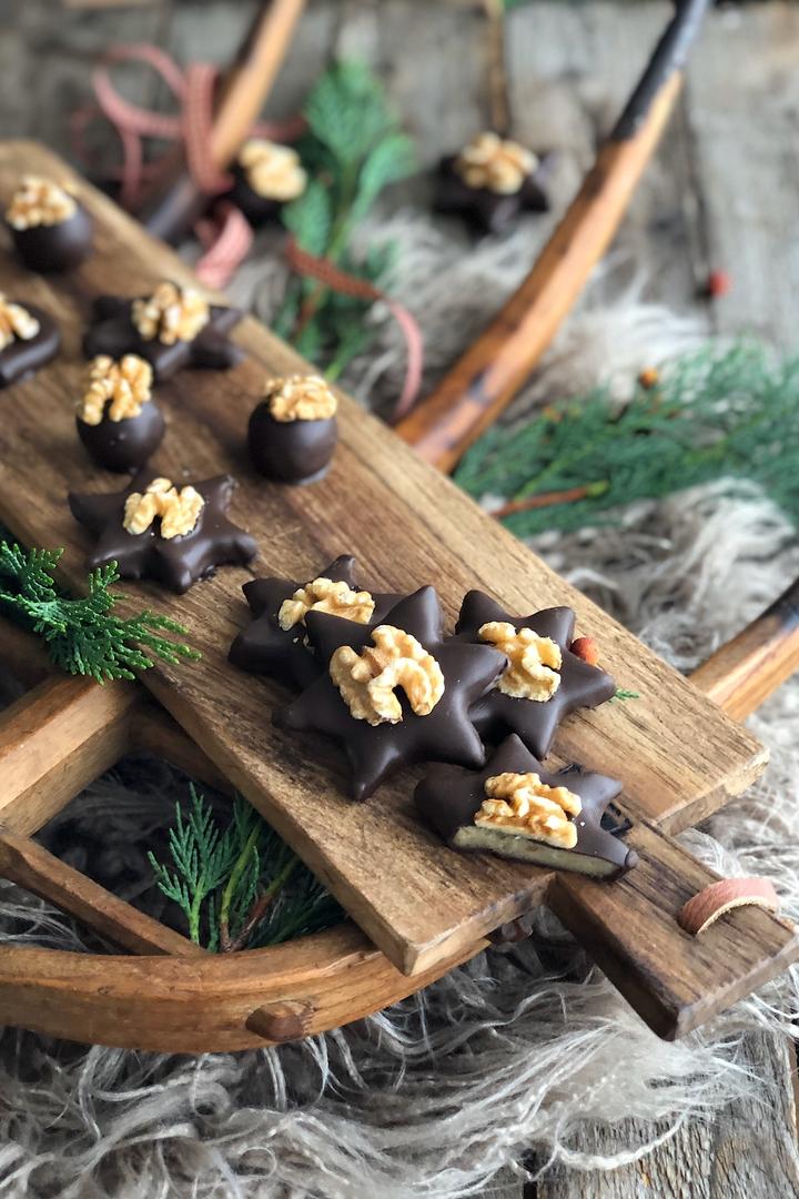 Rezeptbild: Marzipan Walnuss Konfekt – mit Baileys