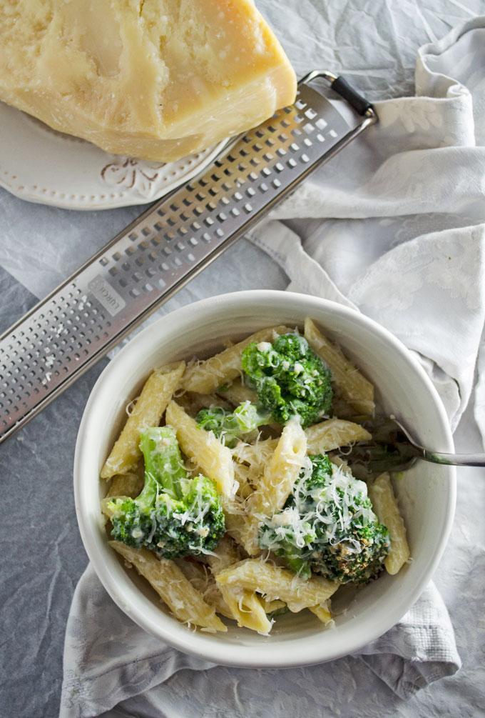 Rezeptbild: Nudelauflauf mit Brokkoli und Parmesansauce