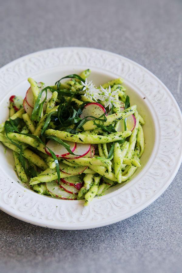 Rezeptbild: Pasta mit Bärlauch und Radieschen