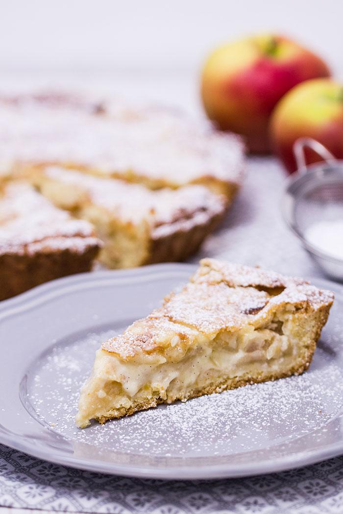 Rezeptbild: Apfelkuchen mit Mandel-Marzipan-Decke