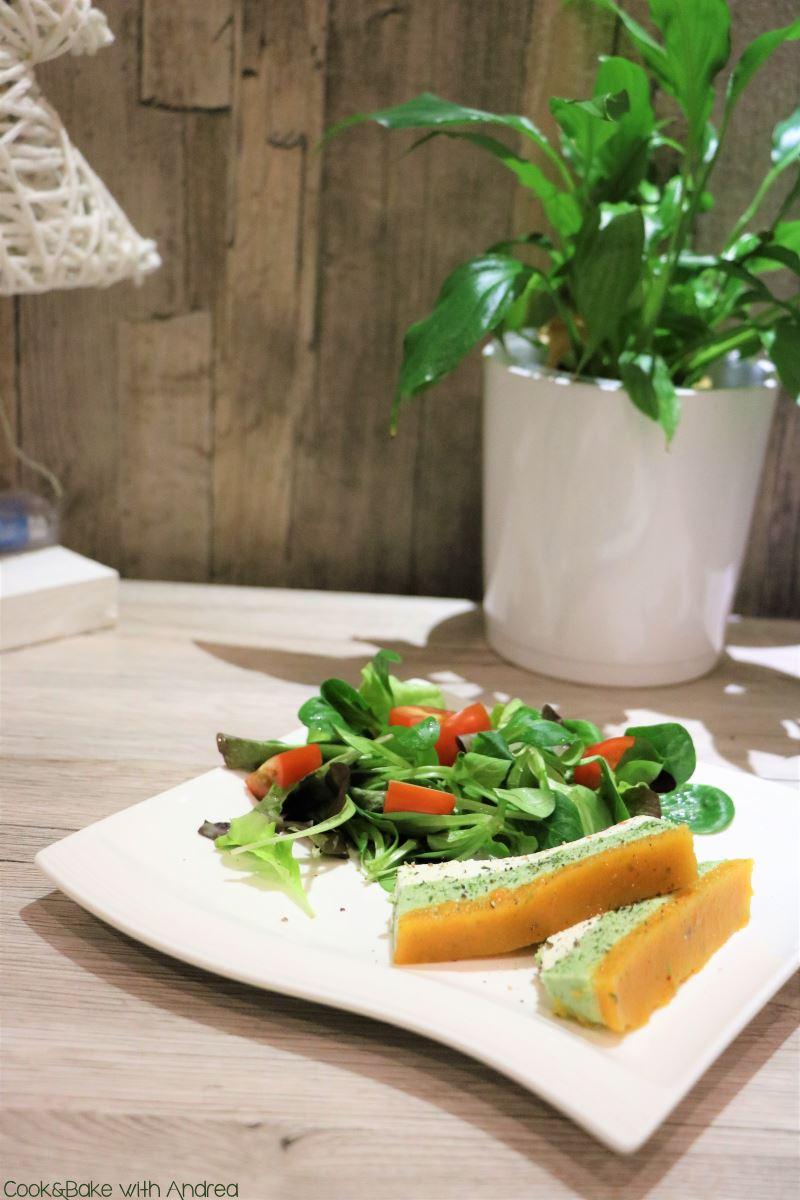 Rezeptbild: Dreifarbige Joghurt-Terrine