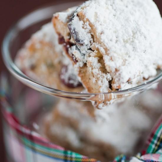 Rezeptbild: Quarkstollen-Konfekt mit Pistazien und getrockneten Cranberries