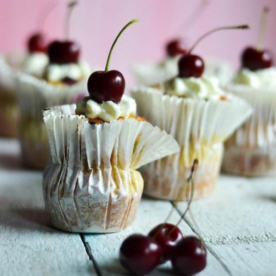 Rezeptbild: Kirsch Bananen Muffins