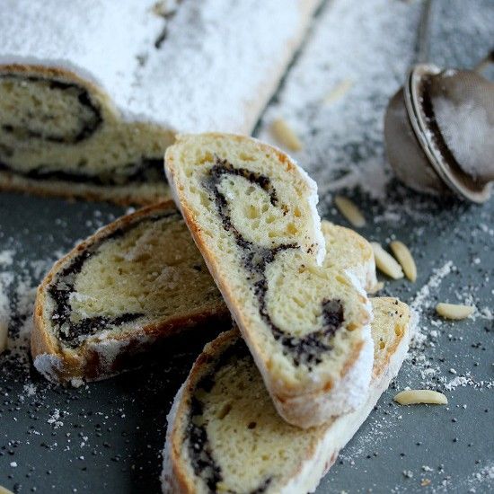 Rezeptbild: Mohnstriezel