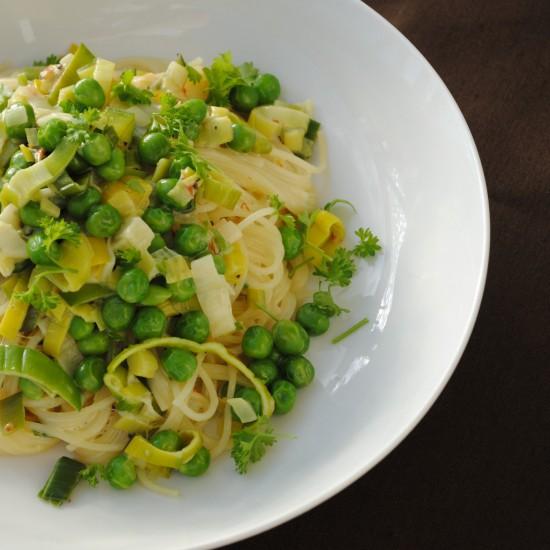 Rezeptbild: Pasta mit Lauch, Erbsen und Safran