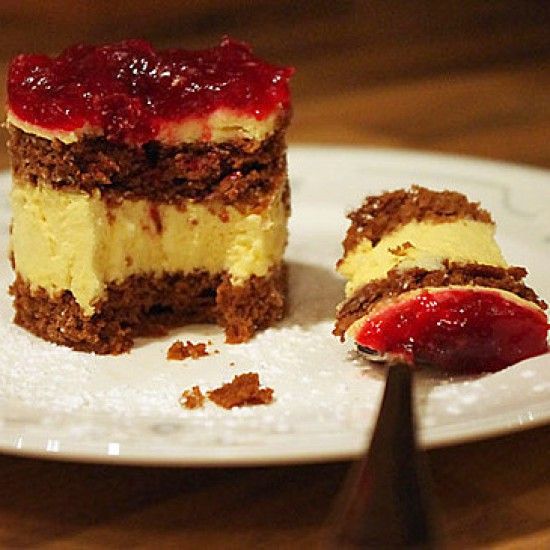 Rezeptbild: Cranberry-Zimtcreme-Törtchen