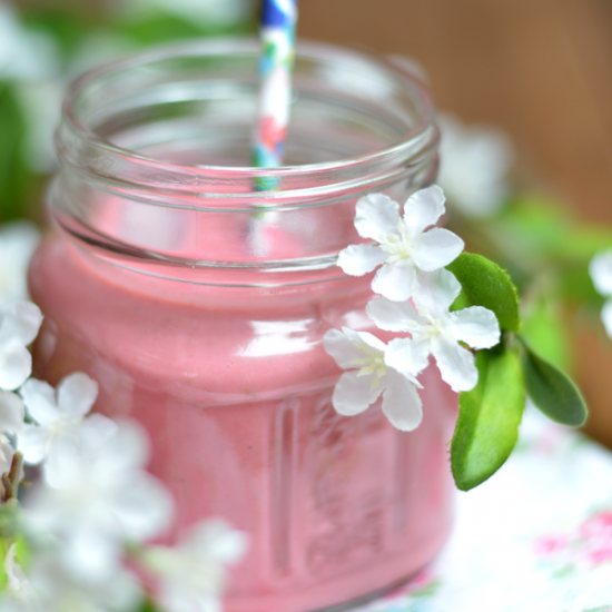 Rezeptbild: Erdbeer-Nuss-Shake