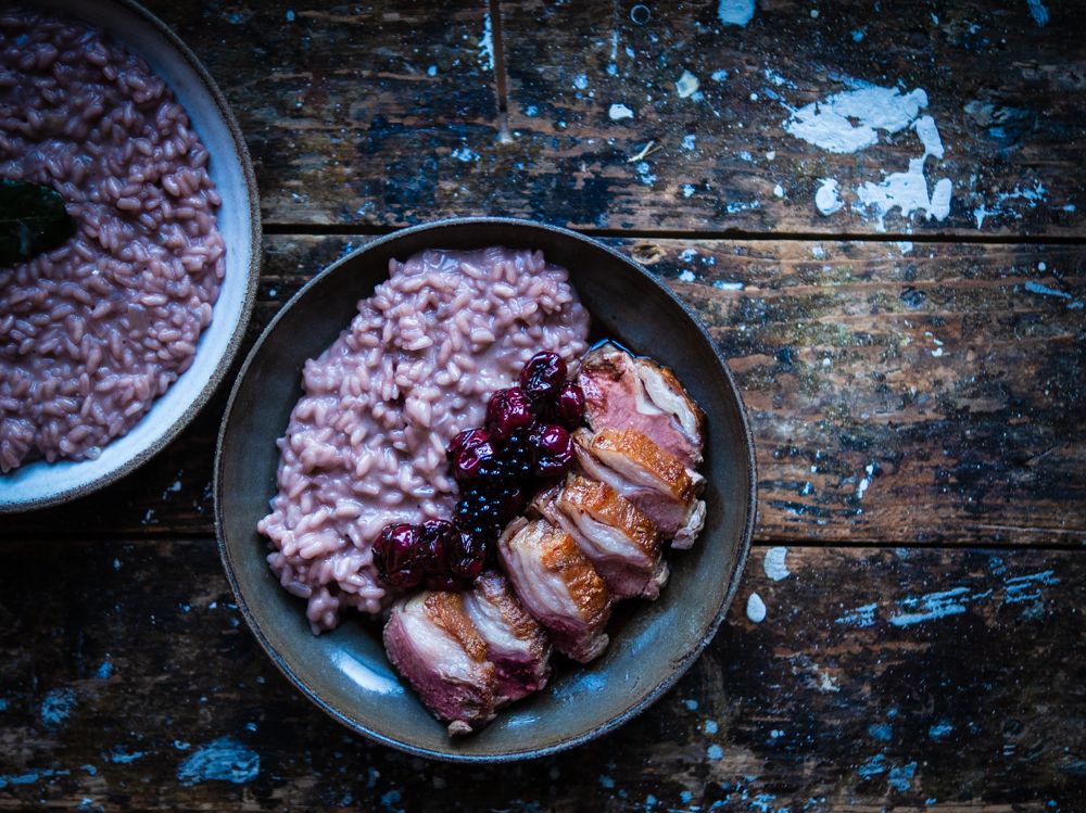 Rezeptbild: Rotwein-Risooto mit Lammhüfte und Balsamico-Kirschen