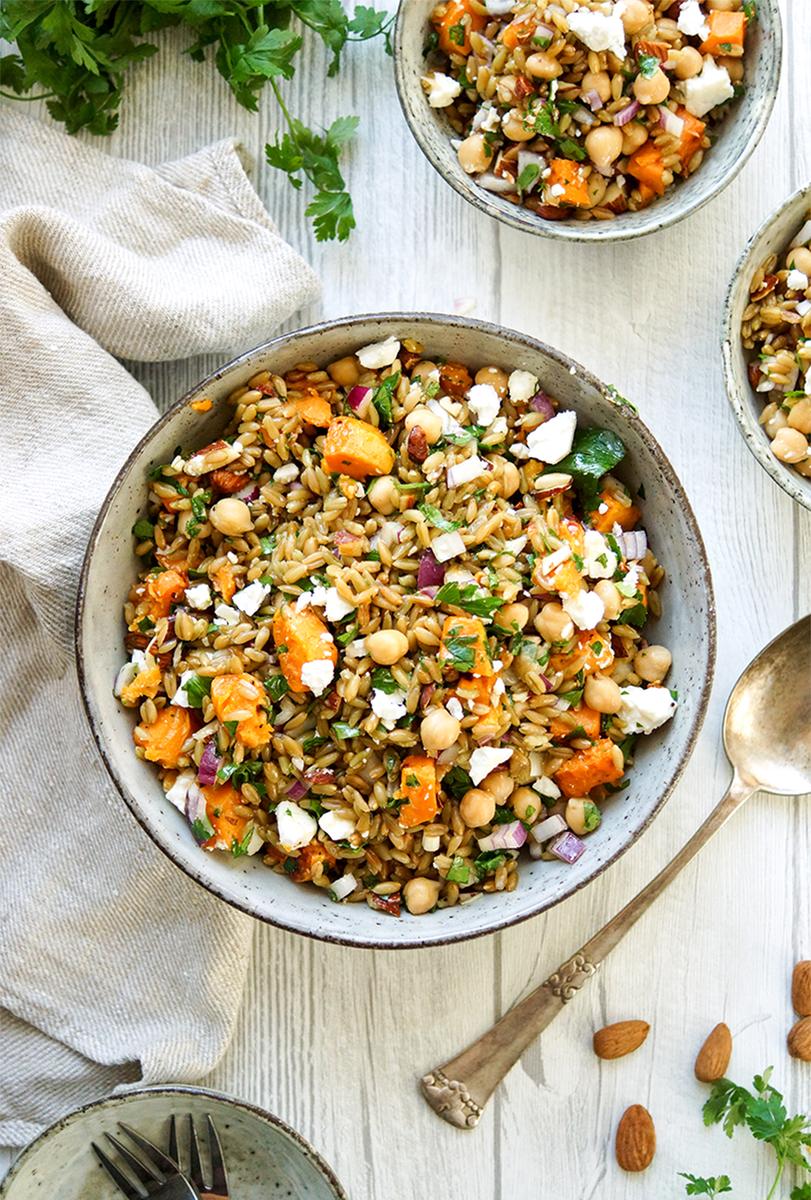 Rezeptbild: Grünkernsalat mit gerösteten Süßkartoffeln und Kichererbsen