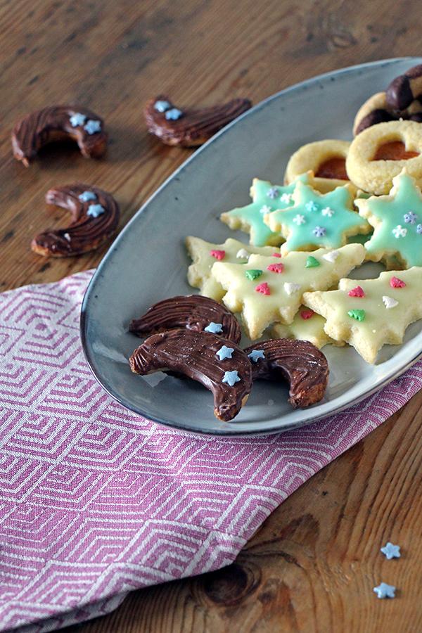 Rezeptbild: Marzipan-Halbmonde mit Nougat