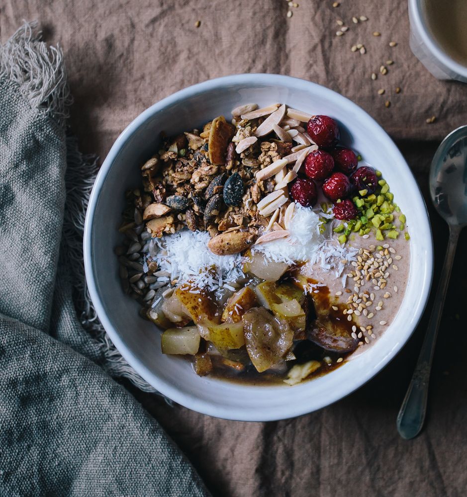 Rezeptbild: Muesli mit Dattelcaramel und Halva-Granola