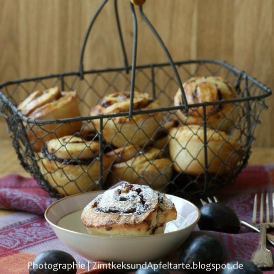 Rezeptbild: Fruchtige Pflaumen-Zimt-Walnuß-Schnecken