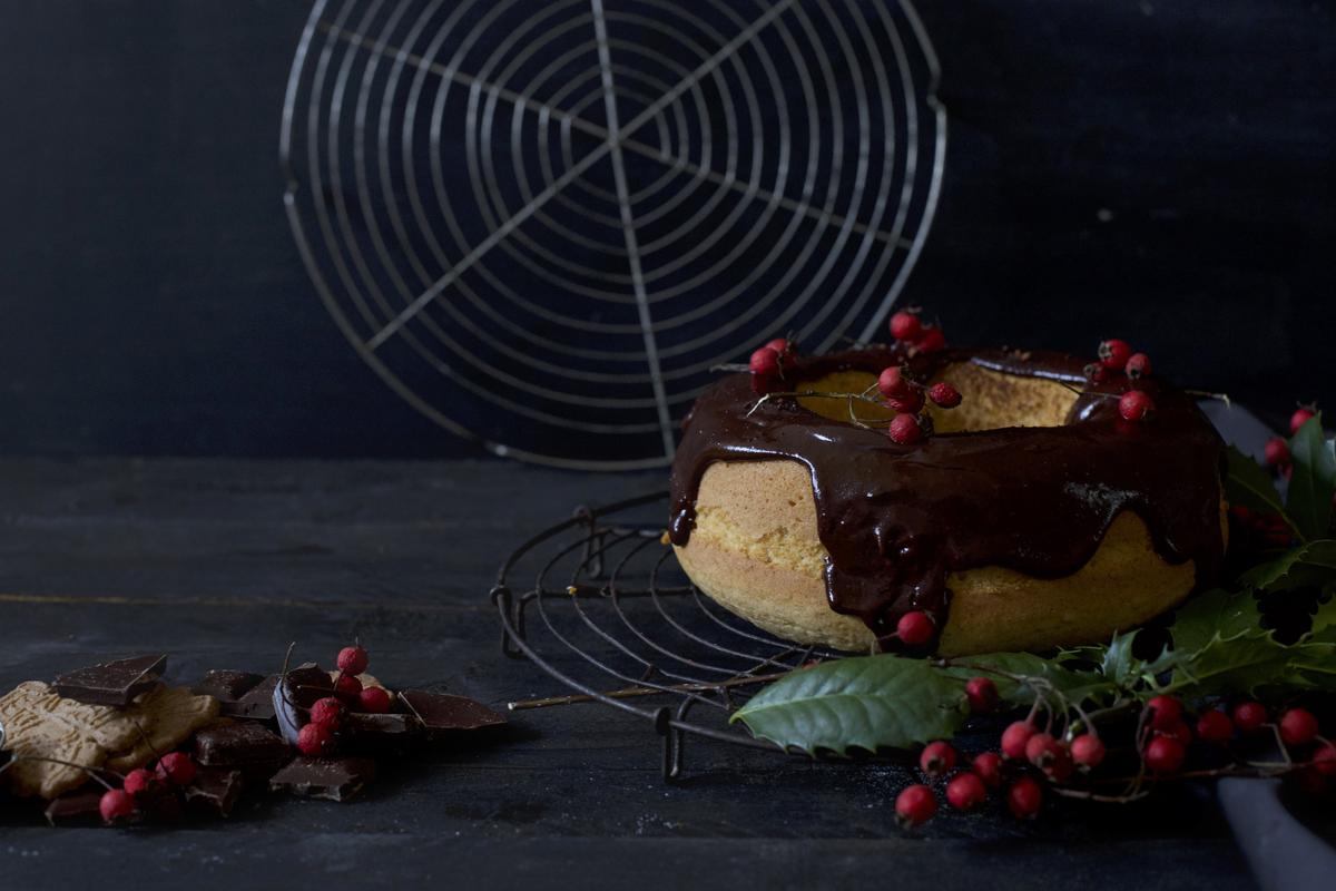 Rezeptbild: Weihnachtskuchen mit Marzipan, Rum und Orangenschale