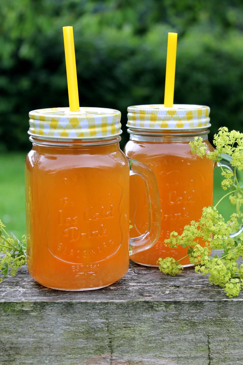 Rezeptbild: Selbstgemachter Zitroneneistee