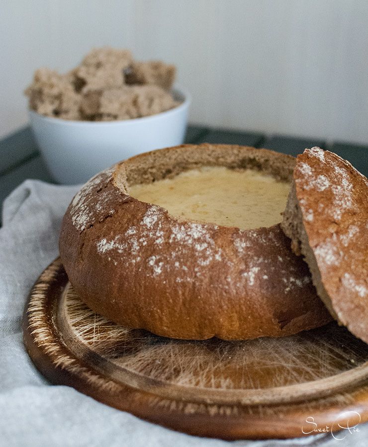 Rezeptbild: Käsefondue im Brotlaib