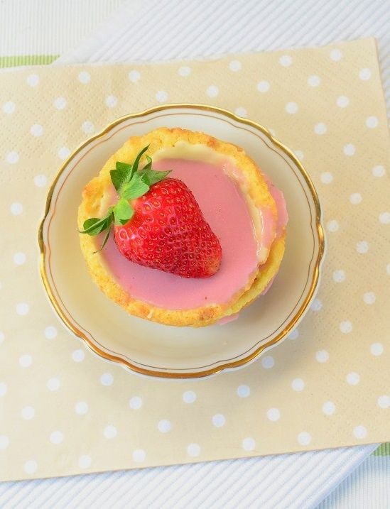 Rezeptbild: Cookie Cups mit Erdbeeren