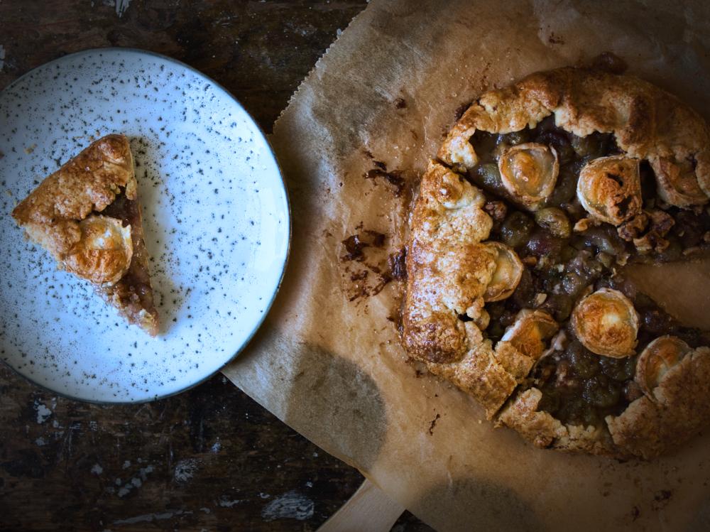 Rezeptbild: Trauben Galette mit Walnüssen und Ziegenkäse