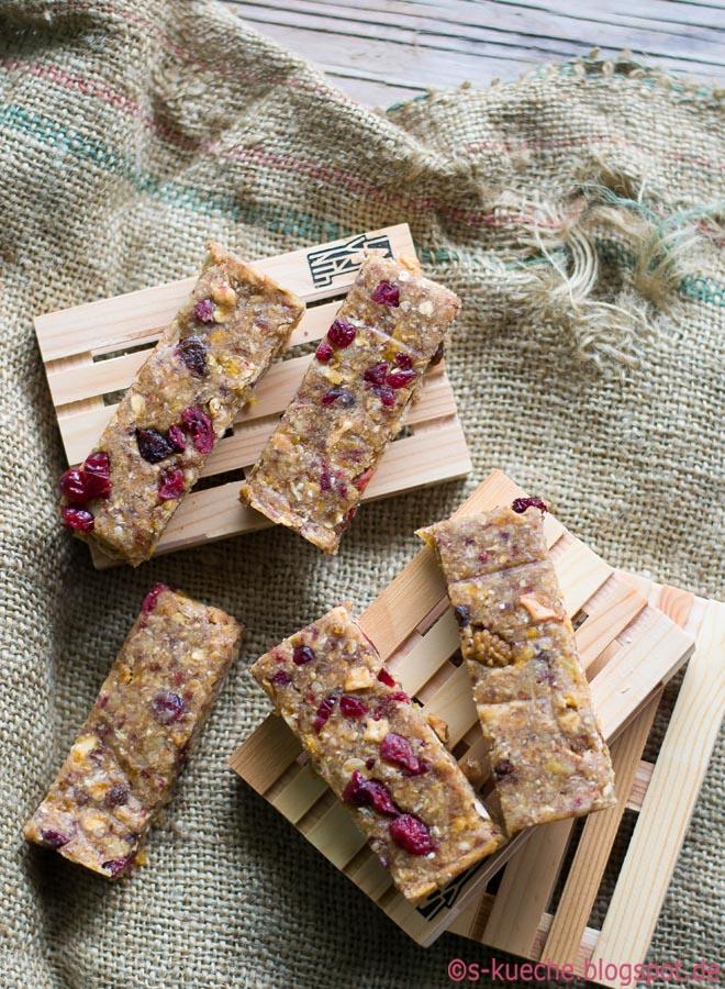 Rezeptbild: Raw Energy Bars - Rohe Energieriegel