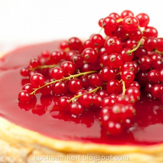 Rezeptbild: Cheesecake mit Tonkabohnen und Johannisbeeren