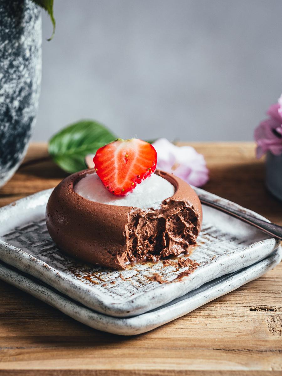 Rezeptbild: Cordyceps Schokoladenmousse mit Kokos Panna Cotta Topping