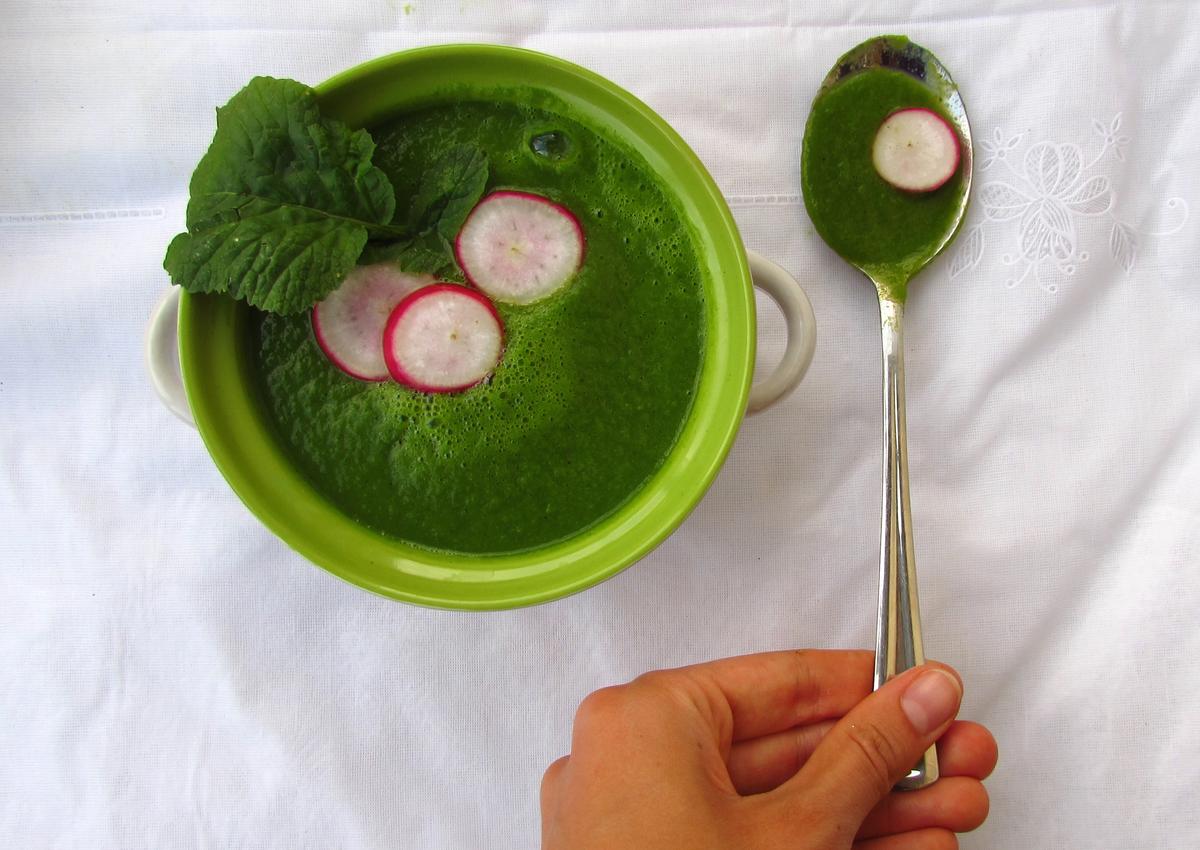 Rezeptbild: Suppe aus Radieschengrün