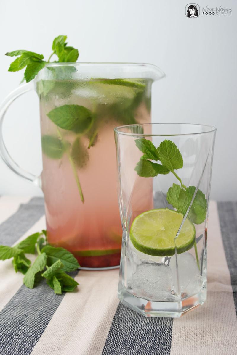 Rezeptbild: Fruchtiges Wasser mit Granatapfel, Limette und Minze