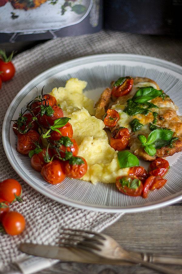 Rezeptbild: Hühnchen Parmigiana aus Donna Hays Kochbuch „Von einfach zu brillant“