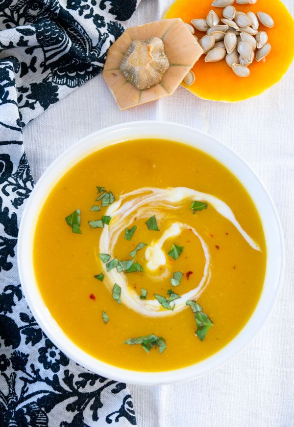 Rezeptbild: KÜRBIS-KOKOSSUPPE MIT INGWER–DIE LEICHTE VARIANTE