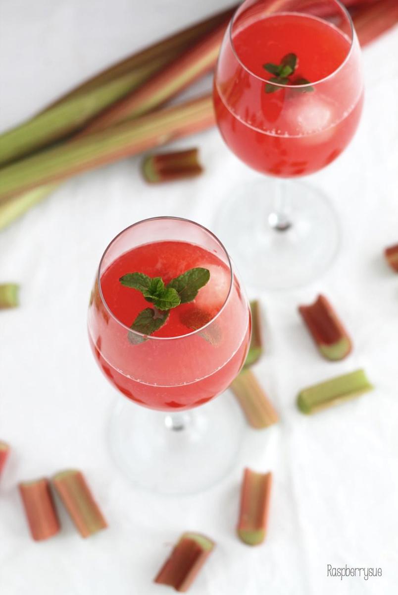 Rezeptbild: Rhabarber Spritz