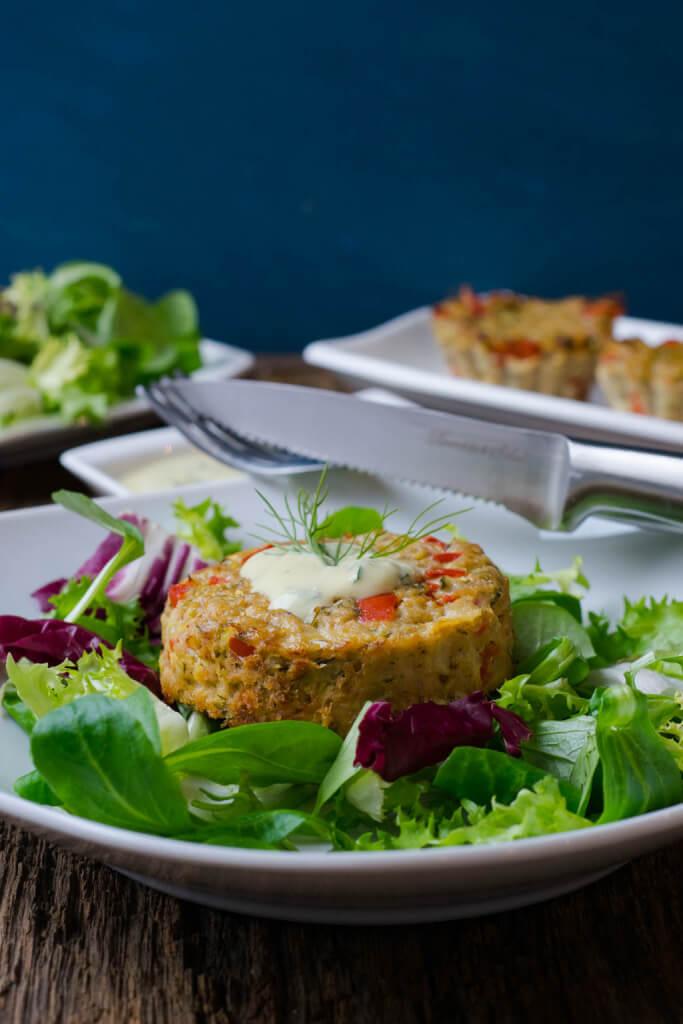 Rezeptbild: Thunfisch Muffins mit Honig-Senf Dip