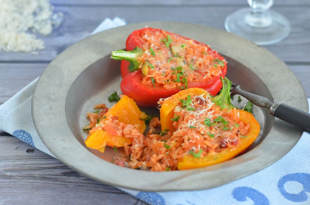 Rezeptbild: Mit Reis gefüllte Paprikaschoten