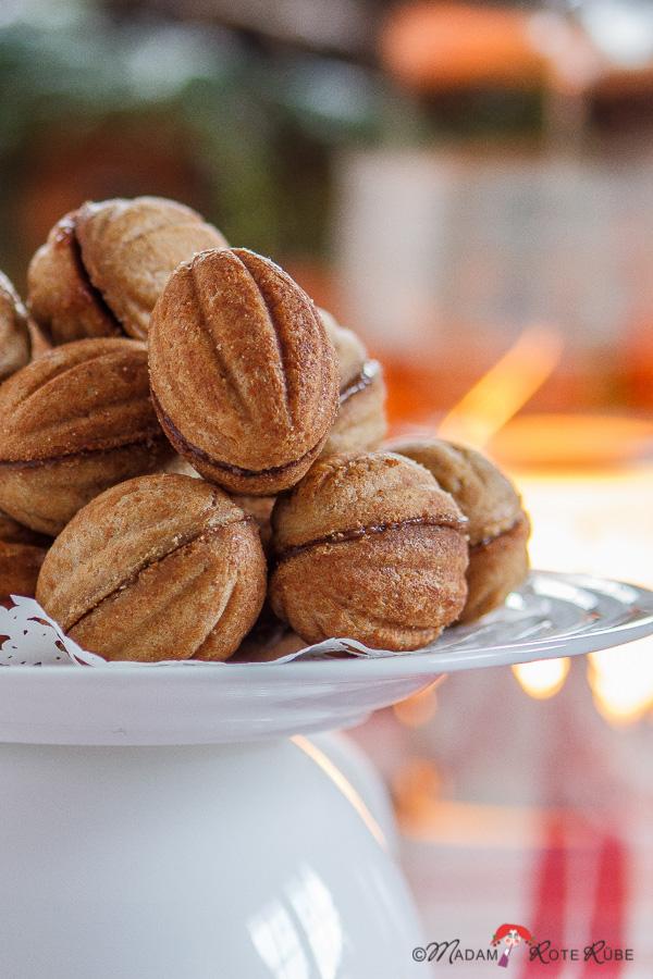 Rezeptbild: Schoko-Zaubernüsse aus der Weihnachtsbäckerei