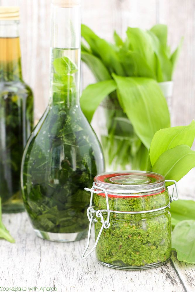 Rezeptbild: Selbstgemachtes Bärlauchöl und veganes Bärlauchpesto