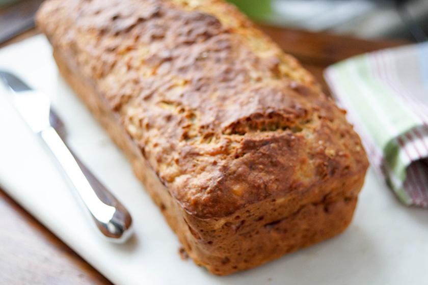 Rezeptbild: Bananenbrot mit Kokosnuss und Rum (ohne Eier)