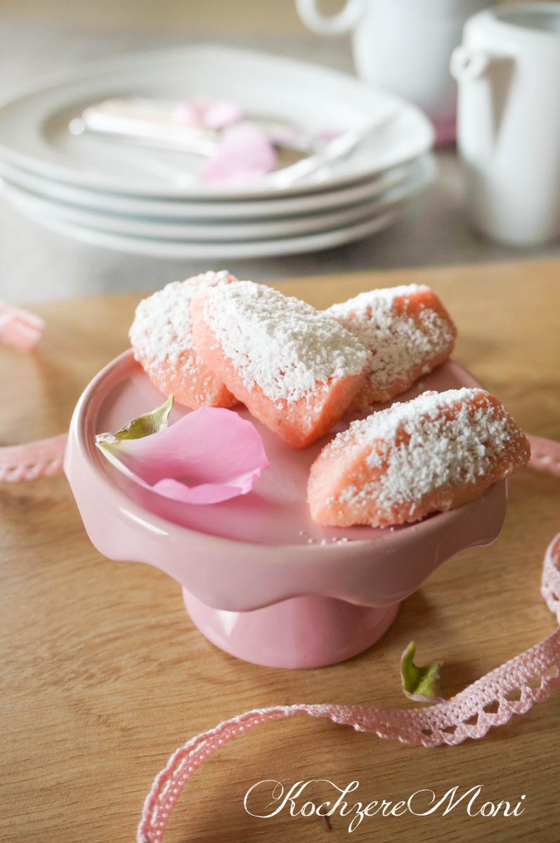 Rezeptbild: Mandelgebäck mit Rosenwasser