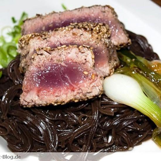 Rezeptbild: Sobanudeln mit Knusper-Thunfisch