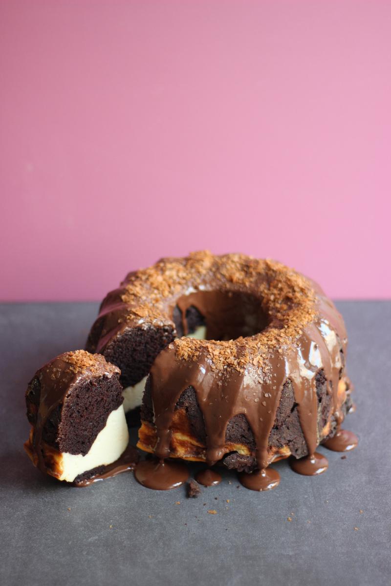 Rezeptbild: Brownie-Käsekuchen-Gugelhupf