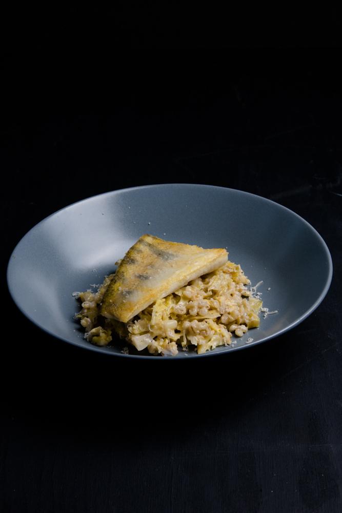 Rezeptbild: Gebratener Zander auf Graupenrisotto