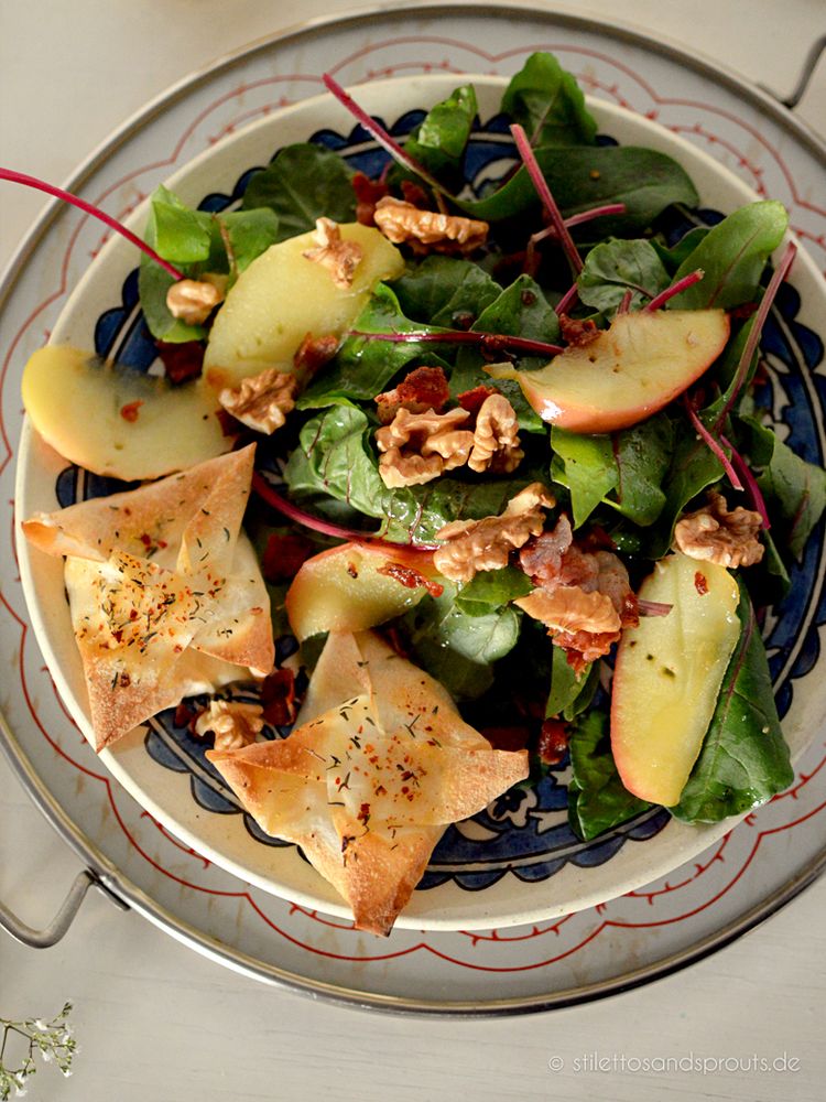 Rezeptbild: Salat mit Honig-Ziegenkäse-Päckchen und Bacon
