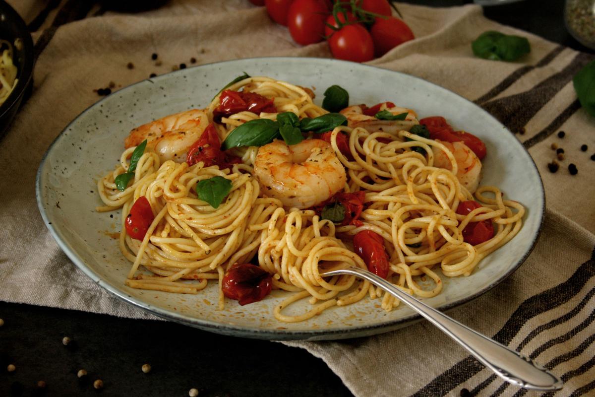 Rezeptbild: Spaghetti mit Ofentomaten & Garnelen