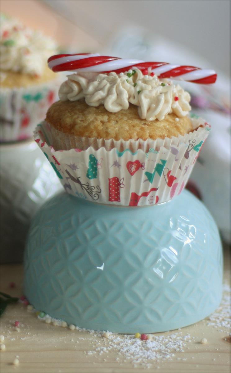 Rezeptbild: Weihnachtliche Gewürz-Cupcakes mit Zimtfrischkäsetopping