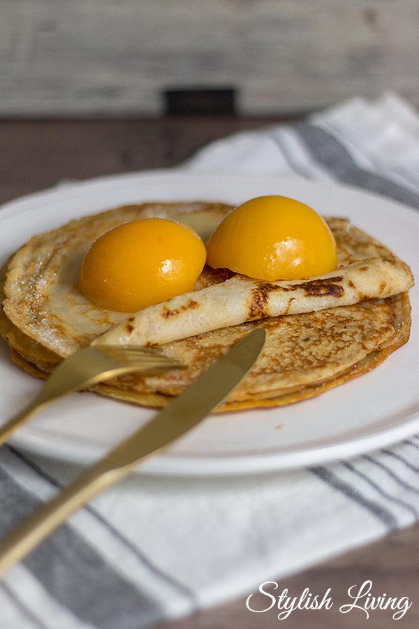 Rezeptbild: Weltbeste Pfannkuchen mit Pfirsich
