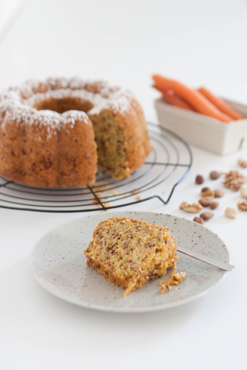 Rezeptbild: Karotte-Nuss-Guglhupf