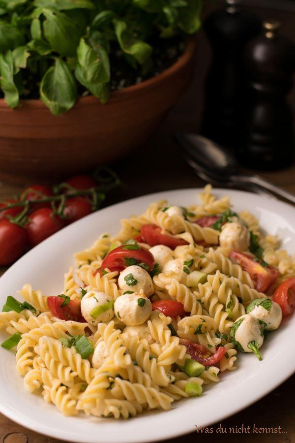 Rezeptbild: Nudelsalat Caprese