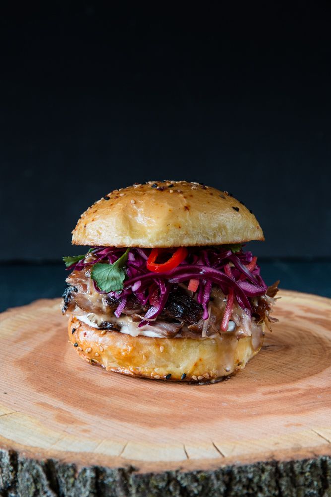 Rezeptbild: Asiatischer Pulled Pork Burger Sous Vide 36h