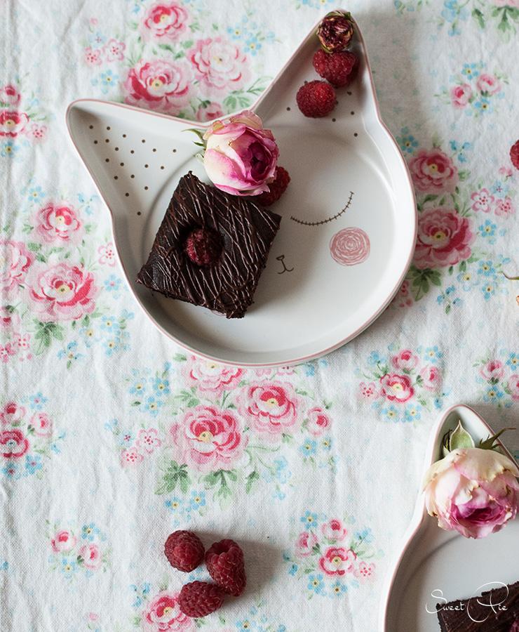 Rezeptbild: Brownie mit Himbeeren