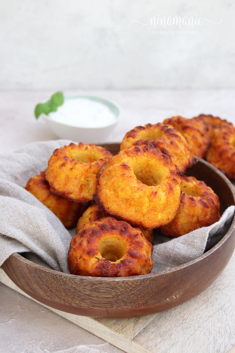 Rezeptbild: Kleine Möhrengugelhupfe