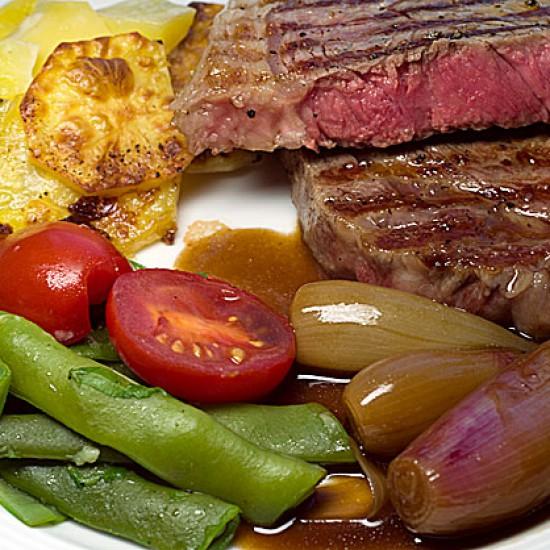 Rindersteak Rosa Gebraten Mit Kartoffelsalat IEYHQ